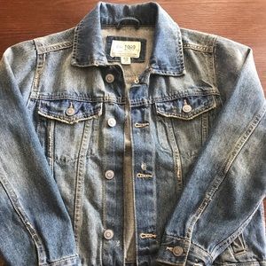 Boys size 7/8 medium wash faded denim jacket